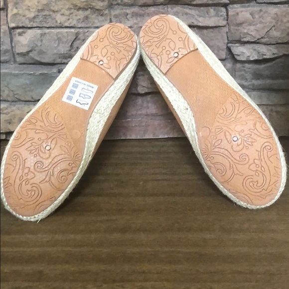 Espadrille Flats - Picture 7 of 7